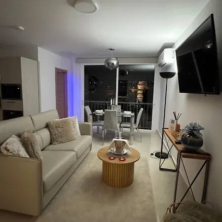 Ac Encanto La Cisnera